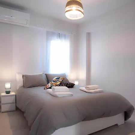 Osiris - Cozy Sea Walk Lodge With Private Garden Nea Makri Exterior photo