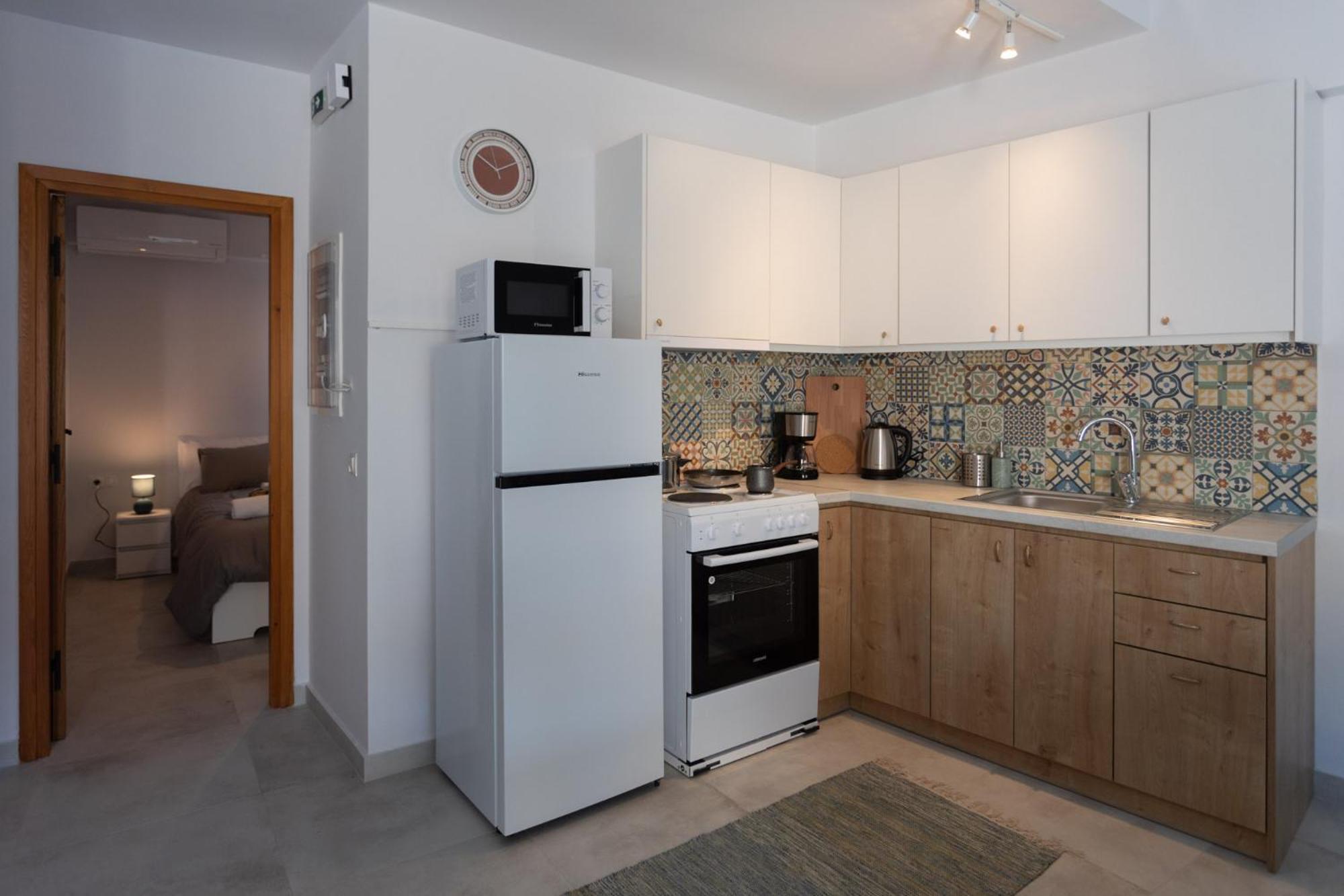 Osiris - Cozy Sea Walk With Private Garden Apartment