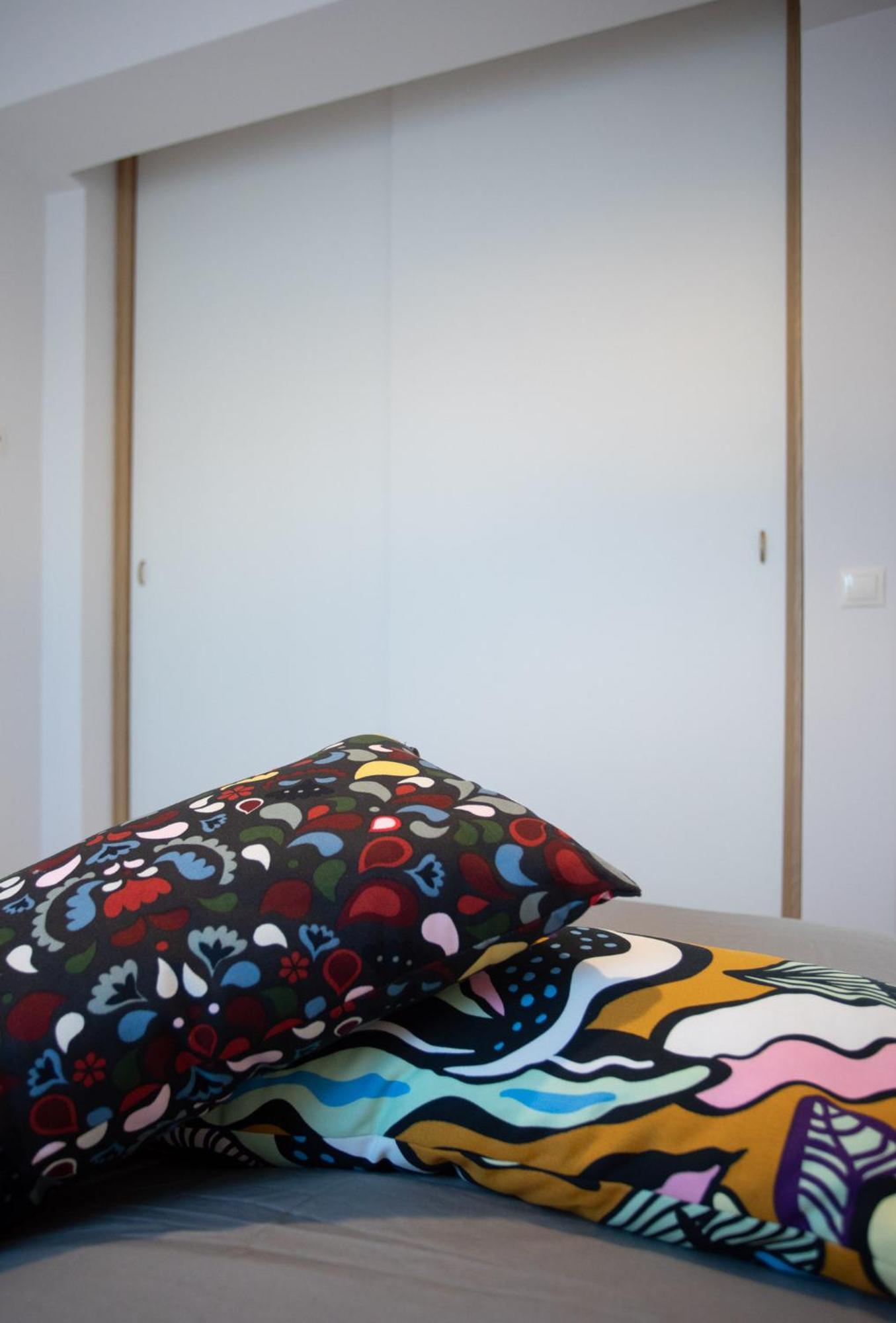 Apartment Osiris - Cozy Sea Walk With Private Garden
